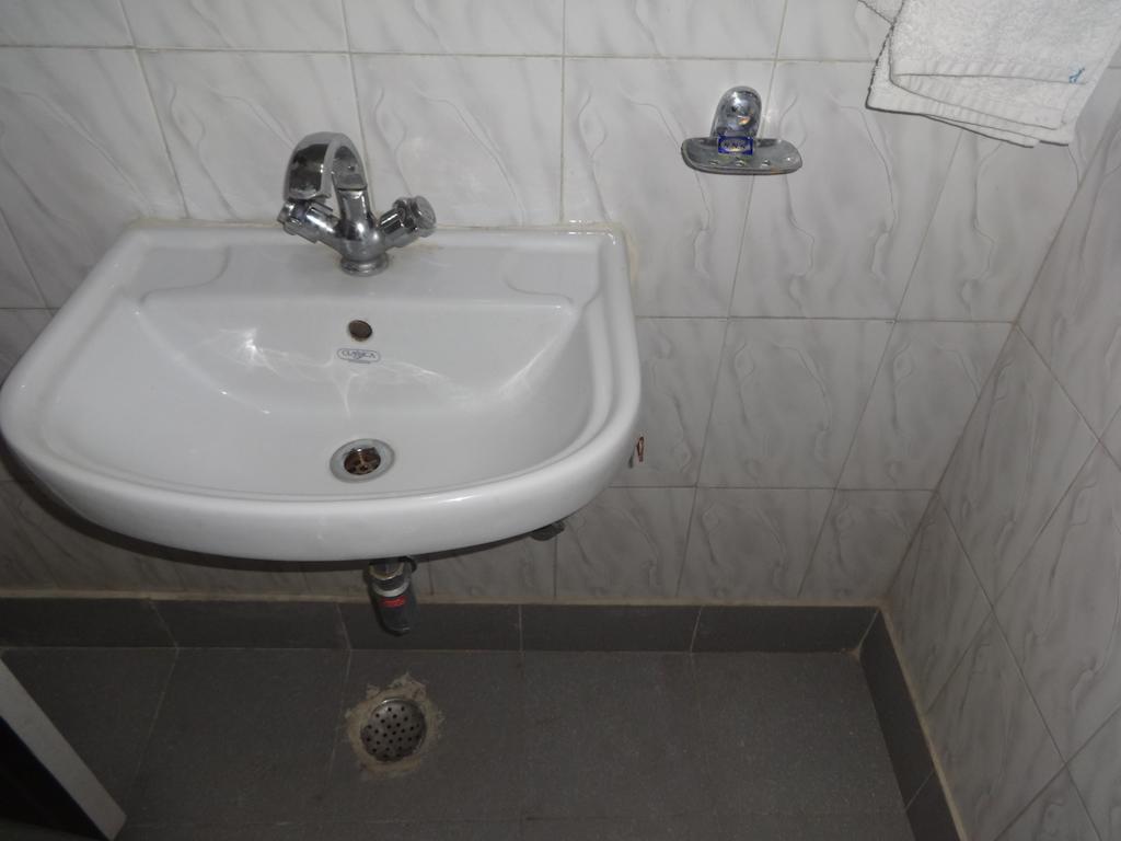 Hotel Grace New Delhi Room photo